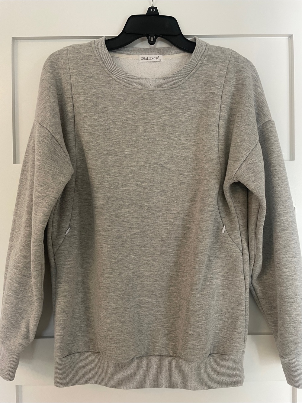 SMALLSHOW Maternity/Nursing Light Gray Fleece lined Crewneck Sweatshirt